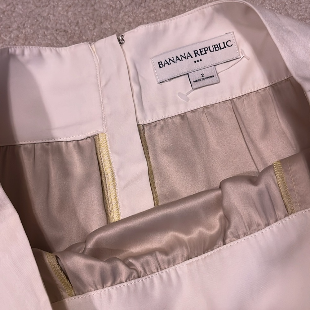 Banana republic skirt size 2 - Picture 3 of 3